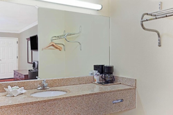 Super 8 oleh Wyndham North Hollywood image 8